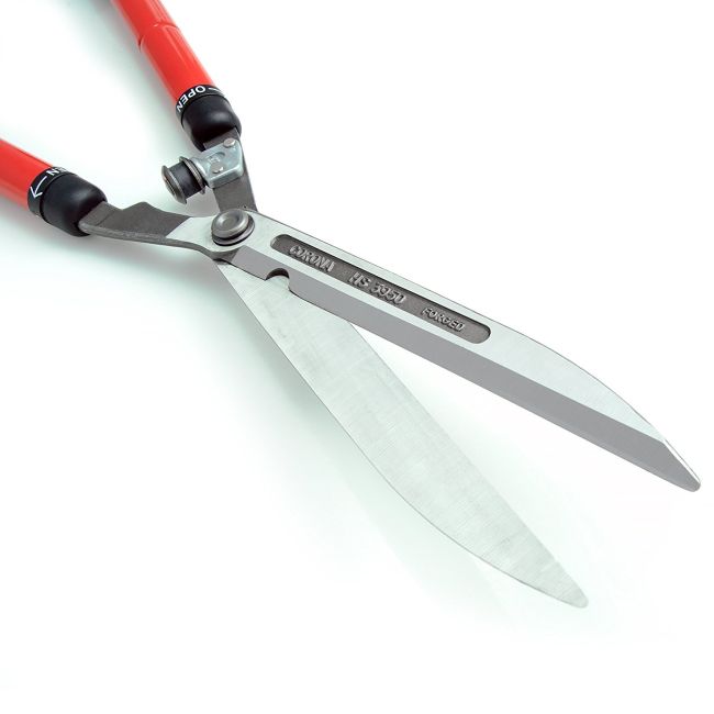 extendable handle hedge shears